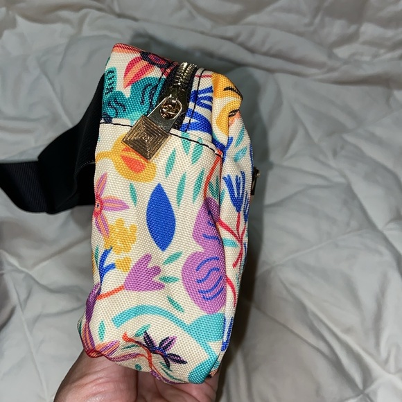 Nwot LulaRoe Floral Fanny Pack belt bag - Picture 6 of 12